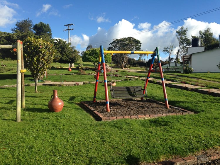 parque-columpio-para-adultos-centro-de-eventos-el-sol