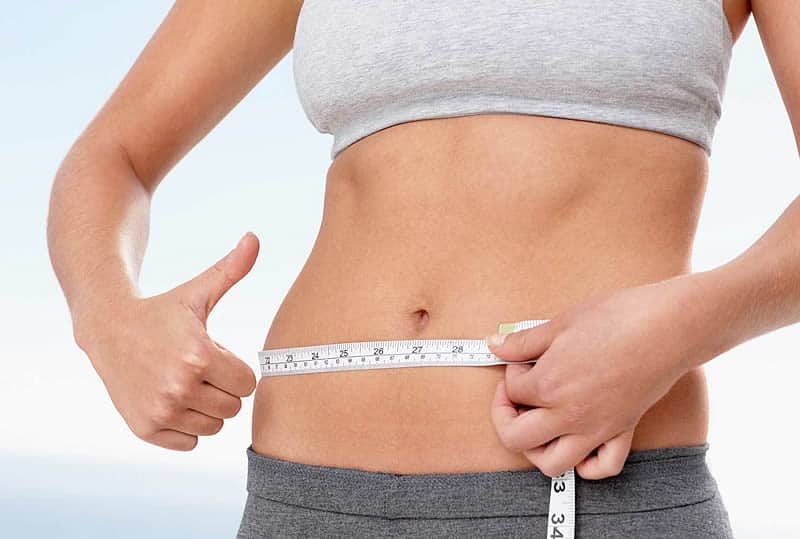 La mayoría de mujeres sufren por conseguir los ejercicios para un abdomen perfecto para poder lucirlo plano y fuerte. Aquí hay 4 consejos...
